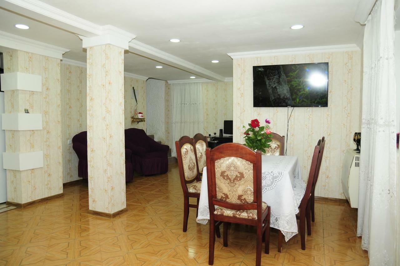 Guest House IVO Bordjomi Extérieur photo