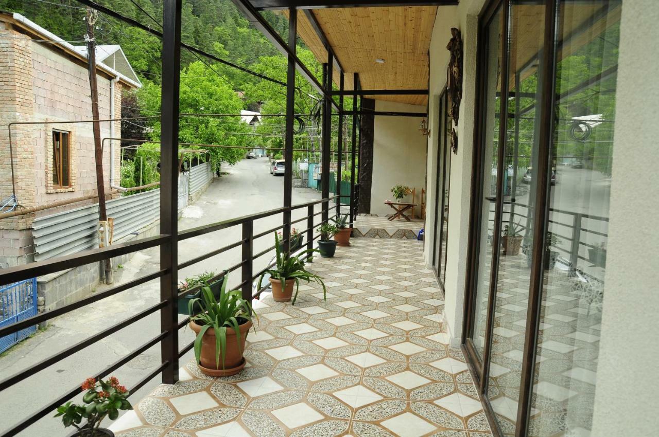 Guest House IVO Bordjomi Extérieur photo